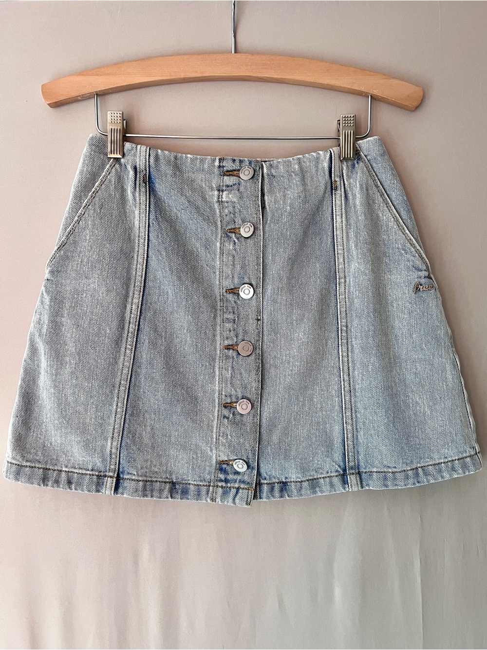 Aritzia Wilfred Free A-Line Denim Button Front Mini Skirt Light Wash Size 4